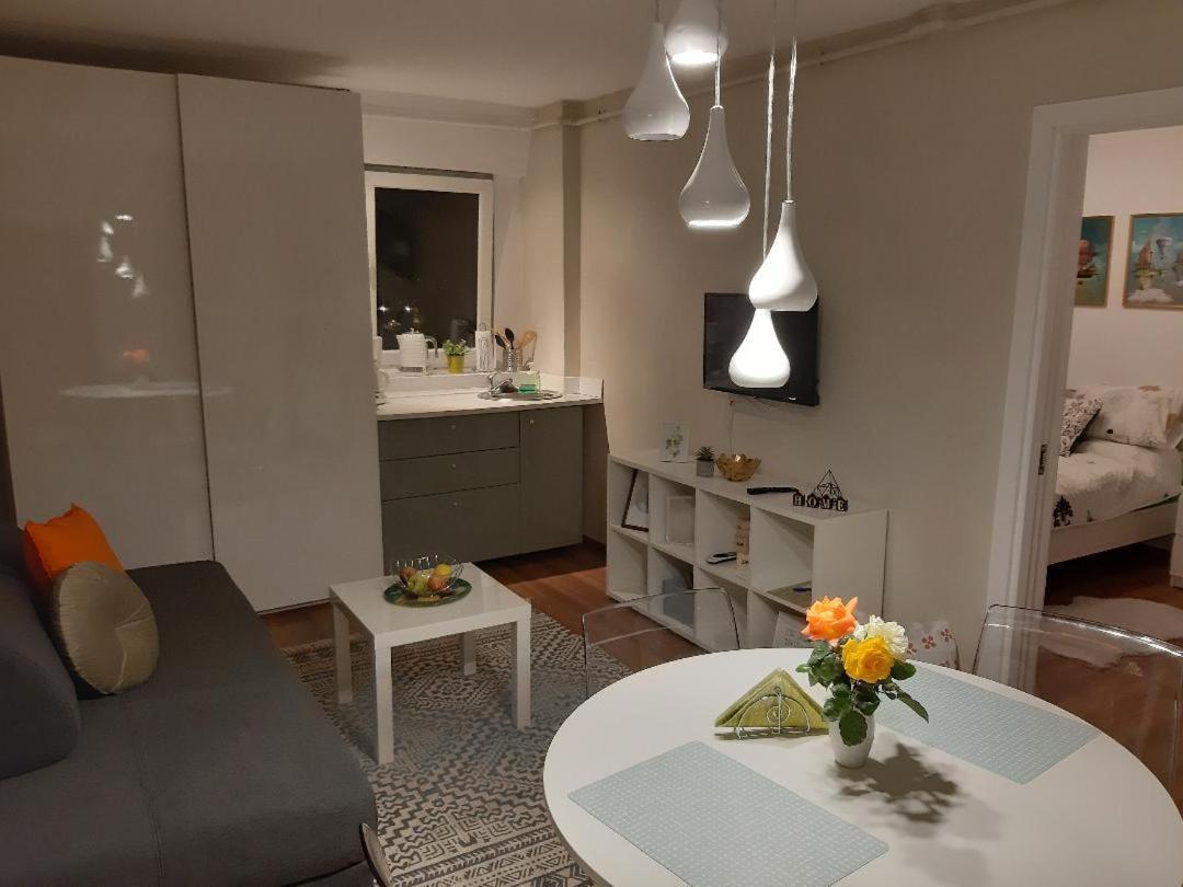 Alba House Apartment อัลบายูเลีย ภายนอก รูปภาพ